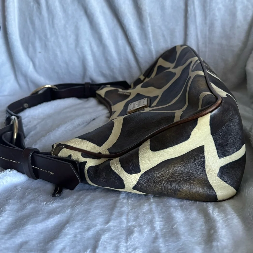 Dooney & Bourke Giraffe Animal Print Shoulder Bag w/ COA in EUC - Picture 5 of 14